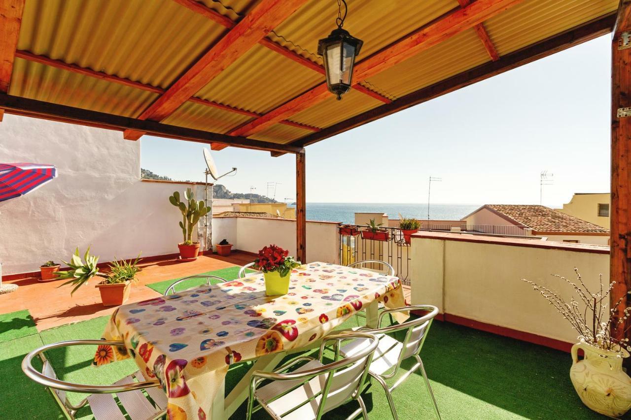 Seaview Terrace Sunny Apartment ジャルディーニ・ナクソス エクステリア 写真